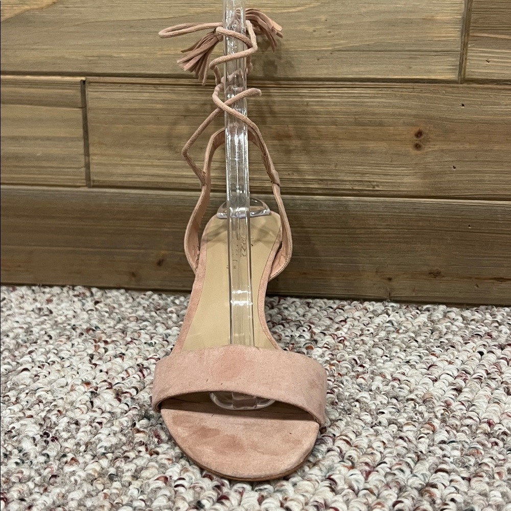 Lord & Taylor 424 Fifth Giovanna Blush Rose Suede Slingback Heels - Picture 2 of 14